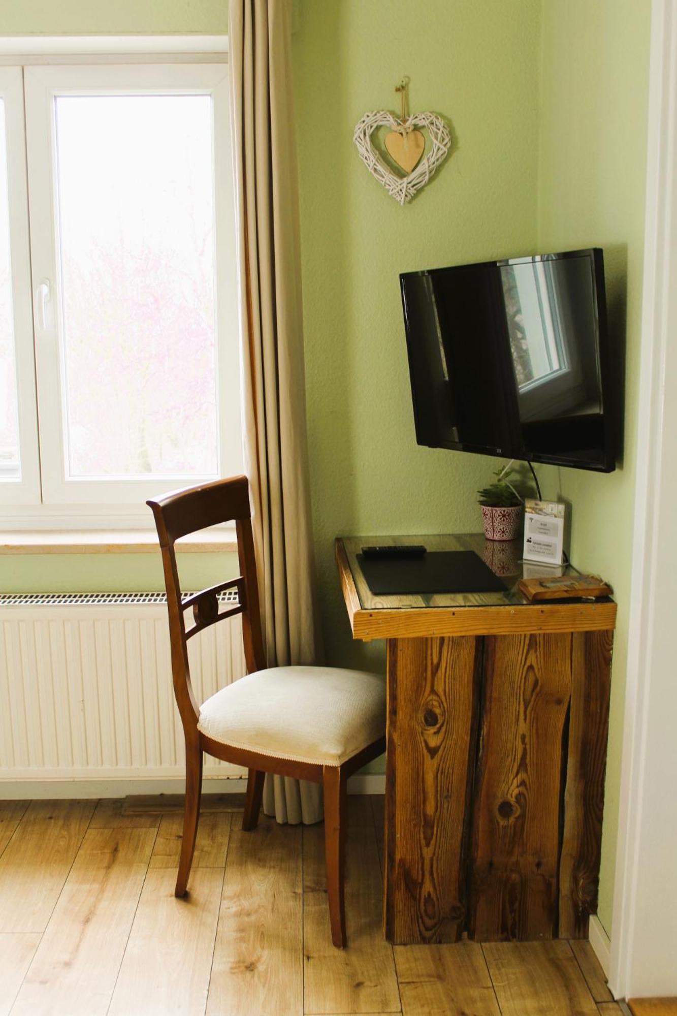 Haus Am Bach - Gemuetliche Pension Allershausen Εξωτερικό φωτογραφία